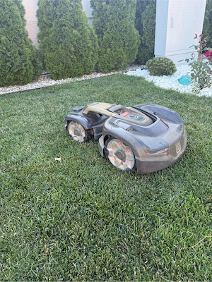 Robot de tuns gazon Husqvarna Automower 435X AWD   Tracțiune Integrală, GPS