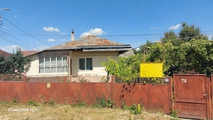 Casa + teren de vanzare