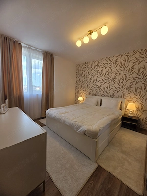 Proprietar, inchiriez Apartament modern cu 2 camere, complet mobilat și utilat, la intrare in Giroc  - imagine 8