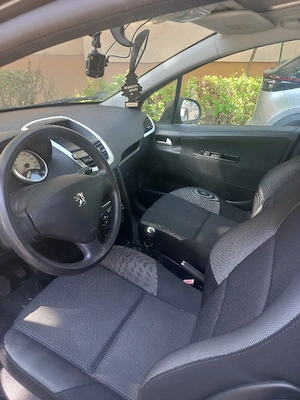 Peugeot 207SW 2012 1.4 benzina - imagine 5