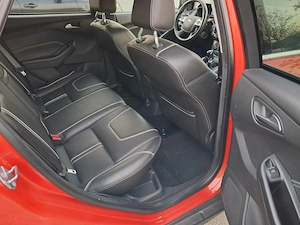 Ford Focus Turnier 1.6 Turbo 182 cai St.Champions - imagine 18