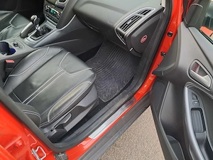 Ford Focus Turnier 1.6 Turbo 182 cai St.Champions - imagine 17