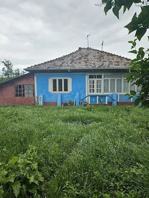 Vând casă bătrânească 