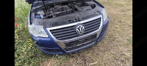 dezmembrez Passat b6  - imagine 4