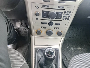 Opel Astra H 1,3 2009 - imagine 3