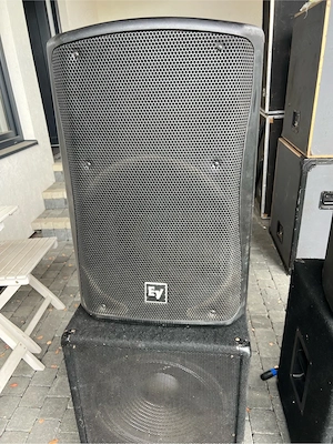 Boxe Electrovoice zx5 60PI ,600 watt bucata , in stare bună  - imagine 3