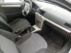 Opel Astra H 1,3 2009 - imagine 4