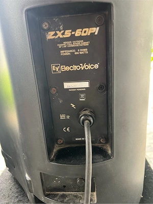 Boxe Electrovoice zx5 60PI ,600 watt bucata , in stare bună 