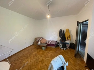Apartament 2 camere balcon garaj curte libera zona ultracentrala Sibiu - imagine 3