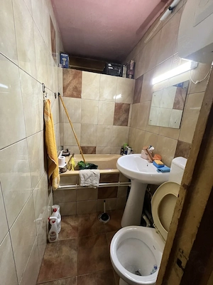vand apartament 2 camere zona Bulevardul Revolutiei, etaj 4 - imagine 4