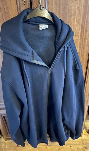 Vând hanorac 12 xl și pantaloni costum 5xl