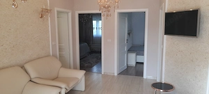 Opulenta si confort intr-un apartament cu 3 camere in cartier Aeroport - imagine 2