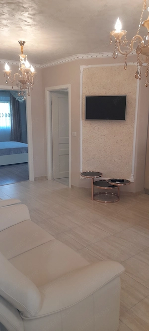 Opulenta si confort intr-un apartament cu 3 camere in cartier Aeroport - imagine 10