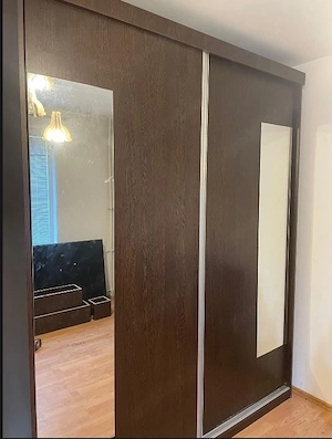 Donez mobilier ,canapea cu 2 fotoli si un sifonier