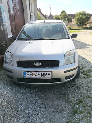 vând ford fusion 