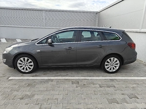 Opel Astra J 2011 - imagine 2