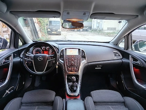 Opel Astra J 2011 - imagine 5