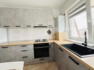 Apartament cu 2 camere, mobilat modern, cu terasă și parcare - imagine 9