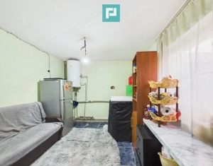 Casă P+E cu două apartamente, zona Drăgășani - imagine 12