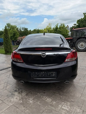 Dezmembrez opel insignia - imagine 4