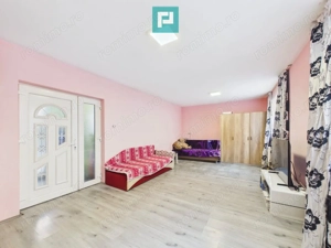 Casă P+E cu două apartamente, zona Drăgășani - imagine 2