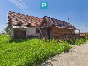 Casă de vacanță cu 2 corpuri si view în Dulcele - imagine 19