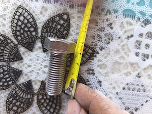 suruburi de inox