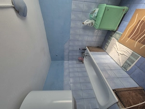 Casa batrineasca la 50 de km de constanta - imagine 4