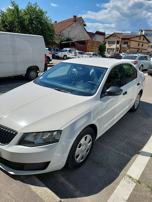 Vând Skoda Octavia 2017  - imagine 4