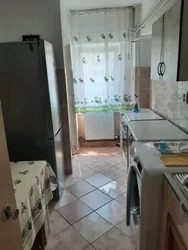 Apartament 2 camere,etaj 1 centru - imagine 3