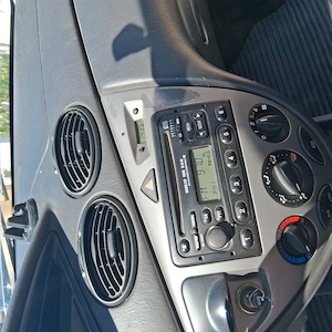 Vand autoturism ford focus, 1,6  benzina si gpl, din anul 2003.Masina este foarte bine intretinuta - imagine 9