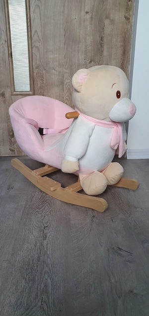 Balansoar ursulet  din plus cu spatar si sunete Moni Happy Bear