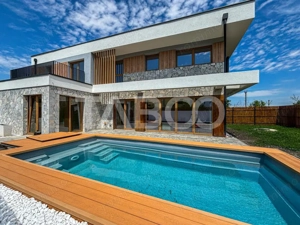 Casa individuala cu 5 camere si piscina comision 0% in zona Sannicoara