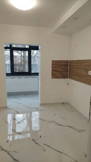  Apartament 2 camere decomandat, etaj 2, zona Liceu Auto SID V