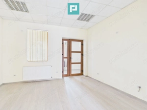 Spațiu central birou/locuință – Str. Primăriei - imagine 5