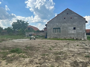 Casă solidă + 4500 mp Teren INTRAVILAN, 45m Front stradal - imagine 7