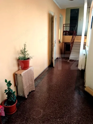 Casa spațioasă cu teren generos în Mândra, Brașov — gata de mutare - imagine 3