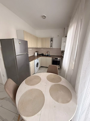 Apartament 2 camere semidecomandat zona Eroilor bloc cu lift - imagine 4