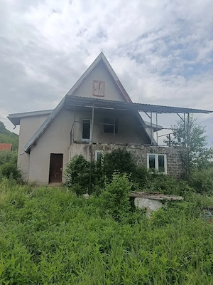 Casa sau cabana de vanzare 2 km de Beius - imagine 2