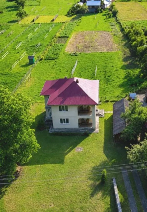 VILǍ cu teren 2674 mp POIANA TEIULUI, județul Neamț