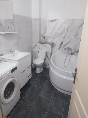 Inchiriez apartament zona Parc - imagine 2
