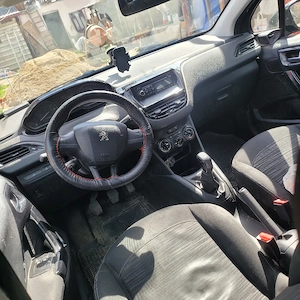 "DEFECT "Peugeot 208 pour tech 1.0 an 2016 - imagine 6