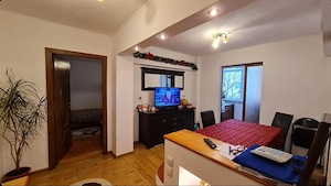 Apartament decomandat 3 camere + living de vanzare in zona Ostroveni - imagine 3