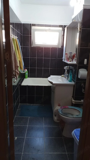 Apartament decomandat 3 camere + living de vanzare in zona Ostroveni - imagine 9