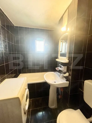 Apartament decomandat de vânzare - zona Rogerius  - imagine 7