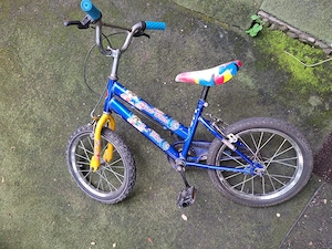 Bicicleta cu roti 16 inch perfect functionala