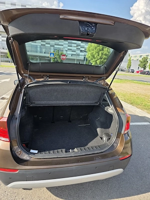 BMW X1 xDrive20d X-Line   177 CP   Automat   Bi-Xenon - Navigație mare - imagine 9