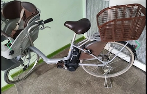 Bicicleta Yamaha cu scăunel pentru copii