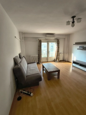Camera in apartament cu 3 camere - imagine 6