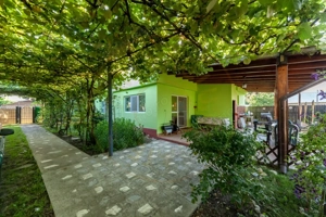 Casa vintage în com. Uliesti, jud. Dâmbovița cu livadă generoasă și anexă